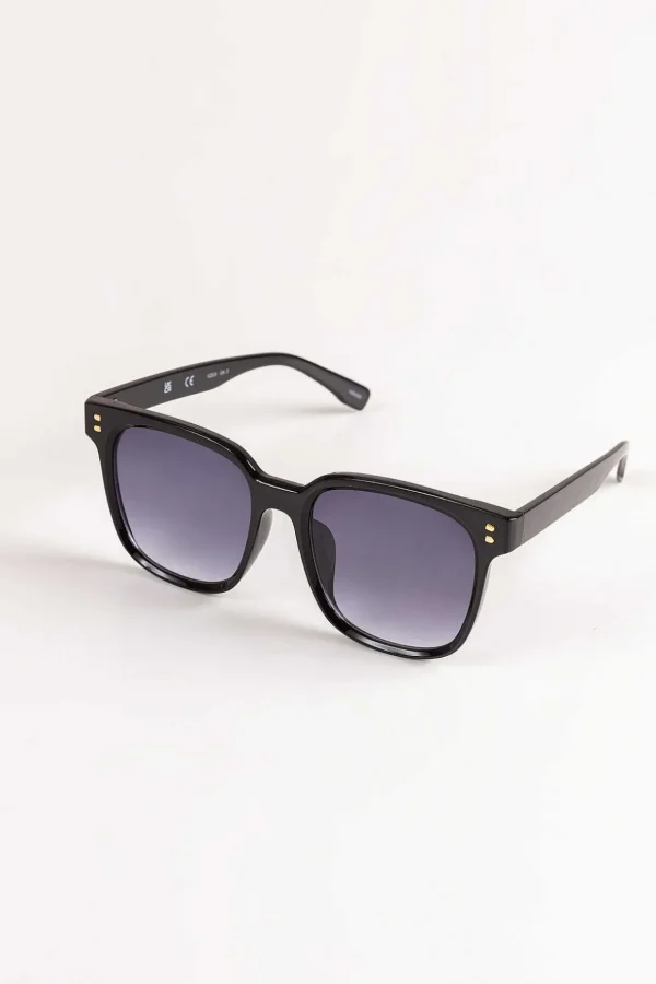 Black Frame Sunglasses
