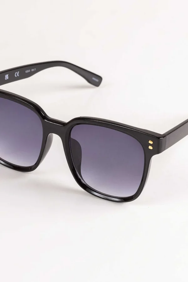 Black Frame Sunglasses