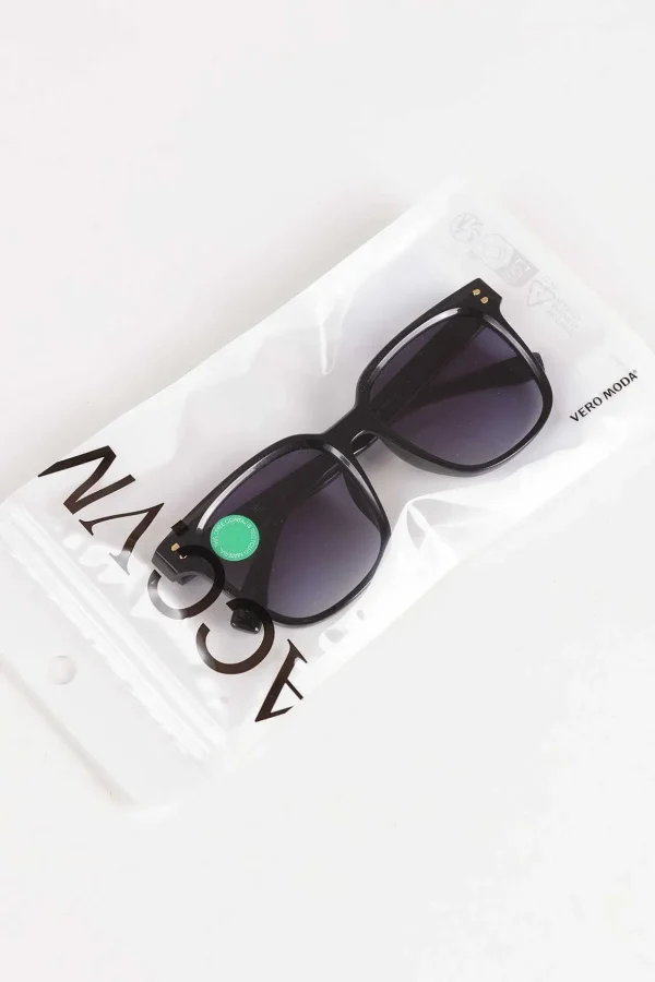 Black Frame Sunglasses