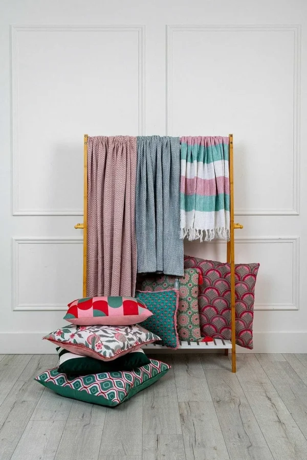 Blake Pink Cotton Throw