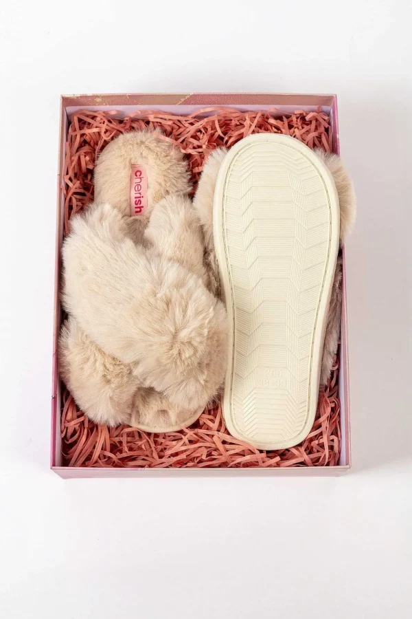 Boxed Cream Faux Fur Quilted Slipper