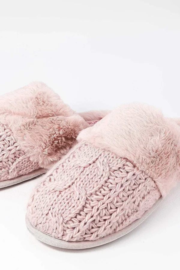 Cable Knit Slippers In Pink