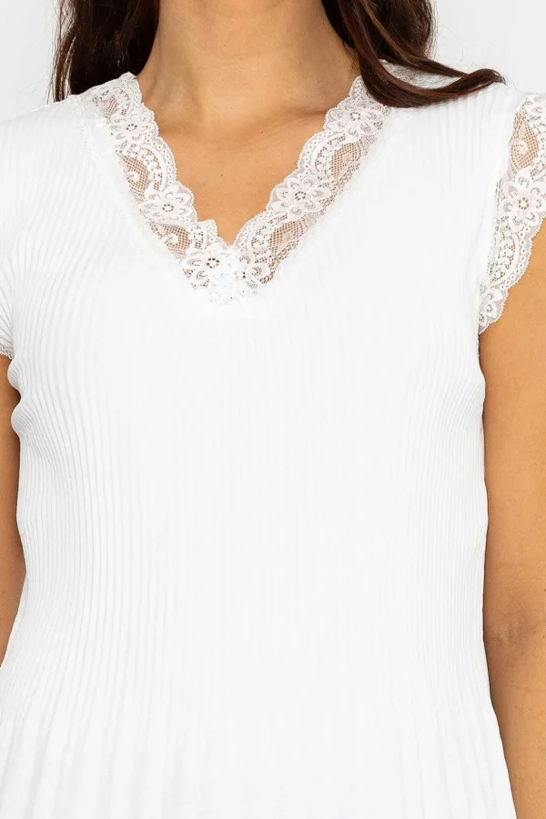Cap Sleeve Lace Trim Pleated Top In Ecru