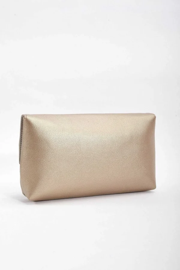 Chain Detail Clutch In Gold