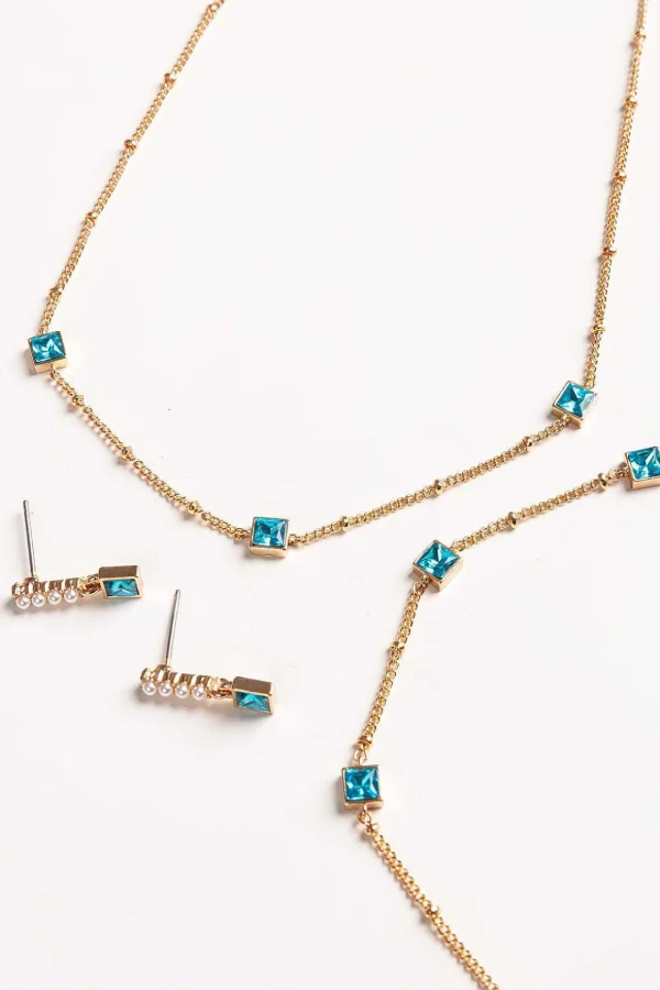 Chain With Aqua Square Detailing