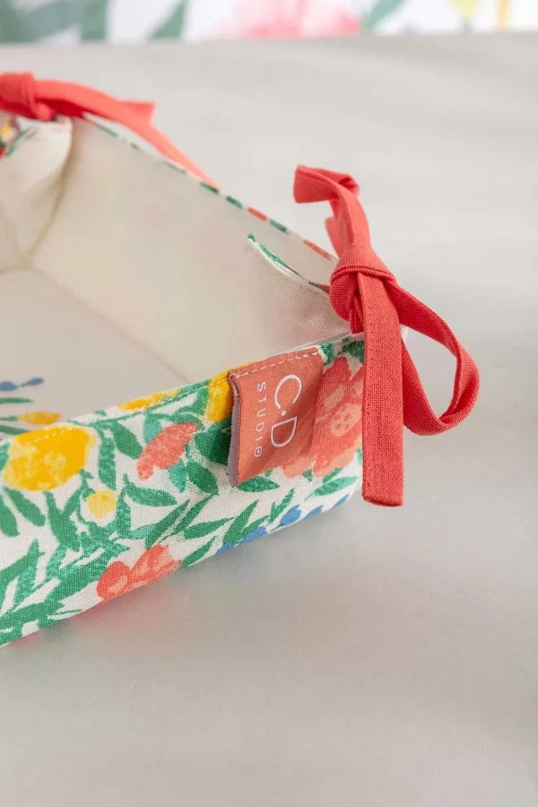 Daisy Bread Basket