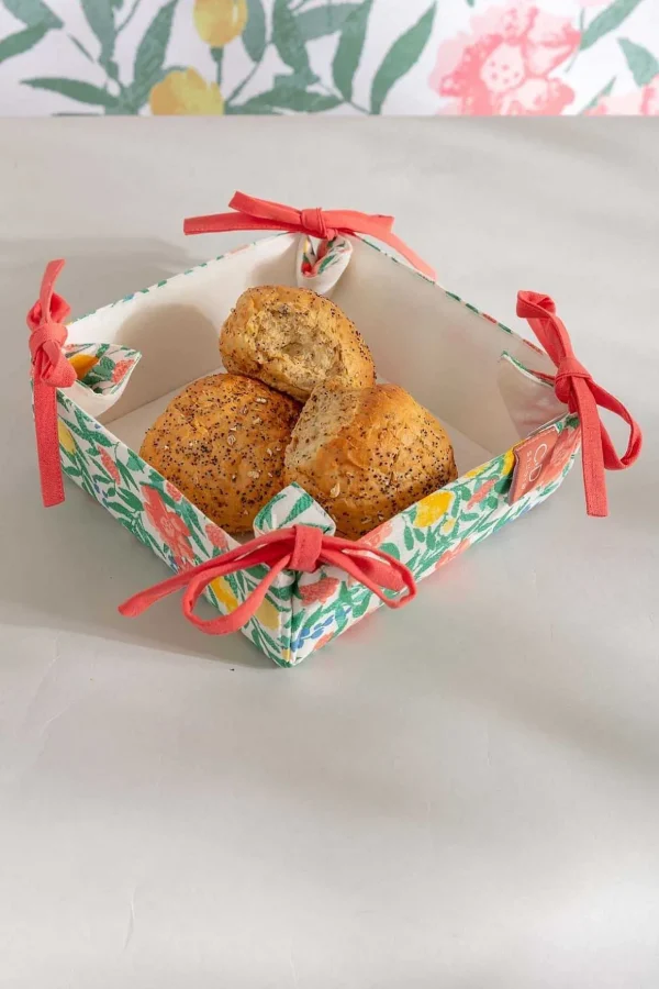Daisy Bread Basket
