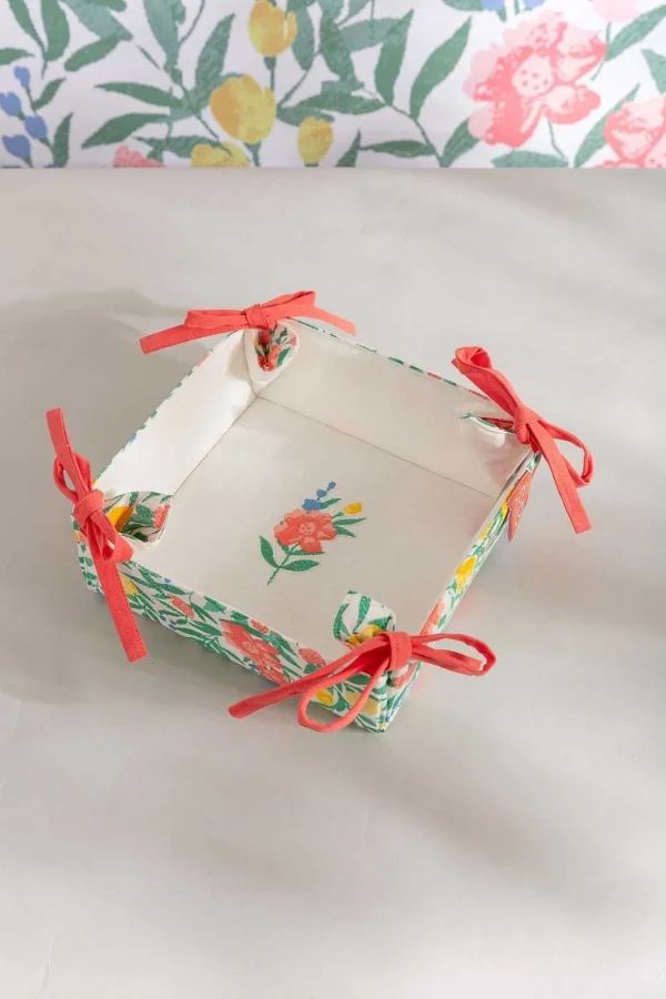 Daisy Bread Basket