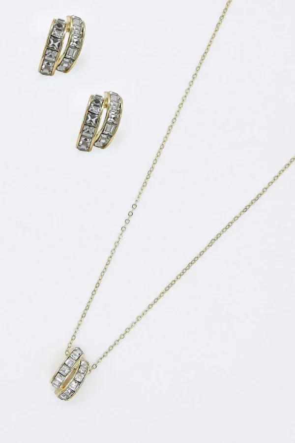 Double Strand Pendant Necklace In Gold
