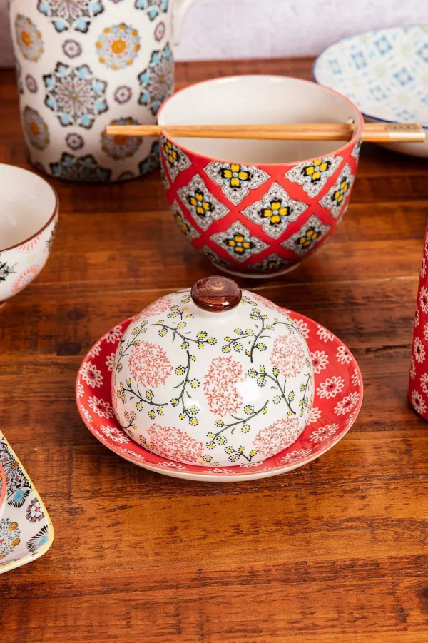 Eclectic Butter Dome Fl