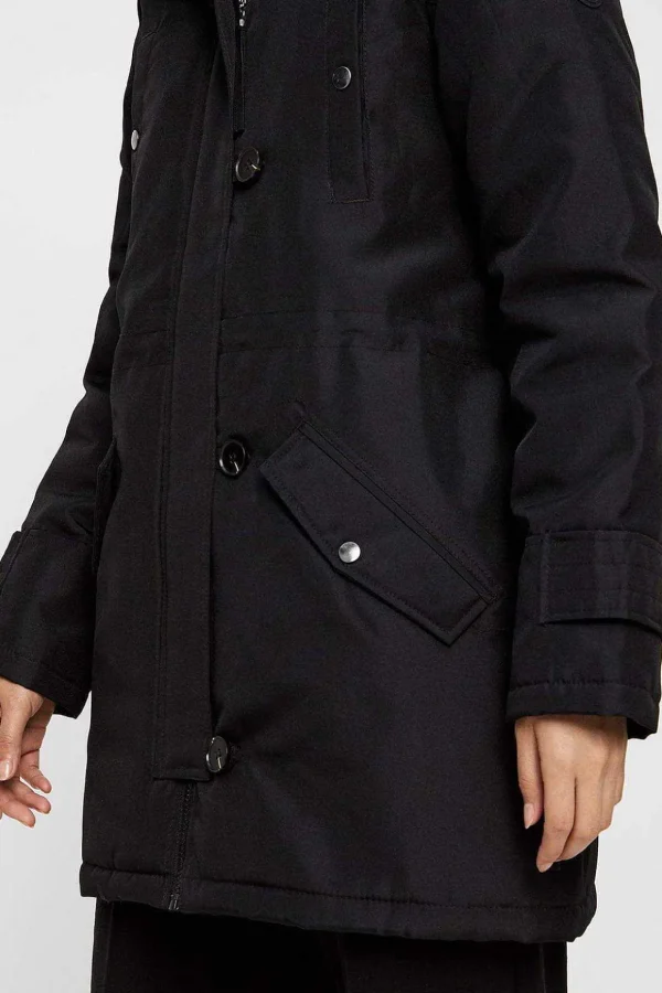 Excursion Parka In Black