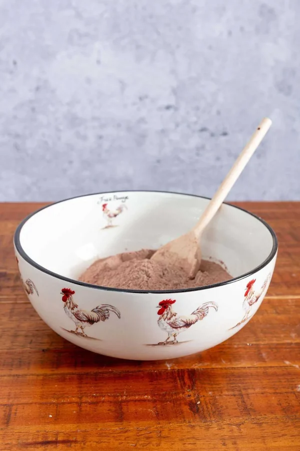 Farm Design Serving Bowl