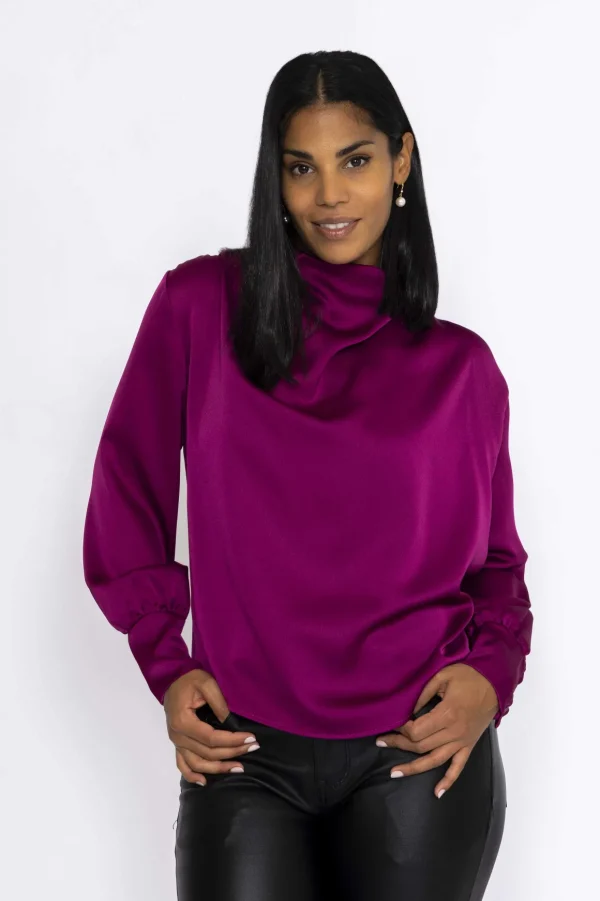 Gigi Sateen Top In Magenta