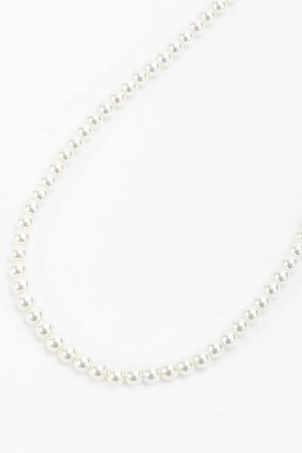 Gold Clasp Pearl Necklace