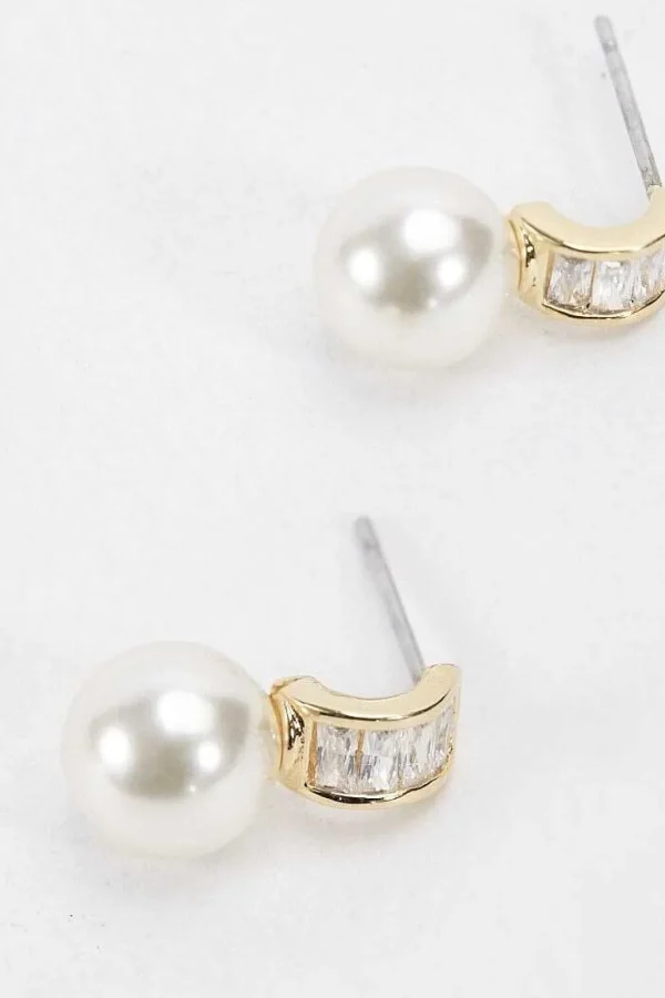Gold Tone Drop Pearl Earrings