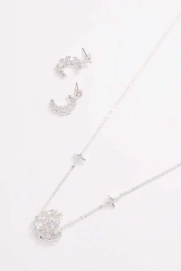 Heart Pendant Necklace In Silver