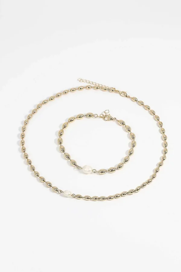 Pearl And Gold Necklace