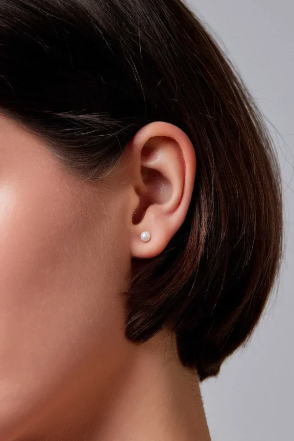 Pearl Studs 6Mm