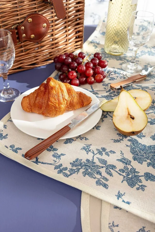 4 Person Picnic Basket Blue Floral