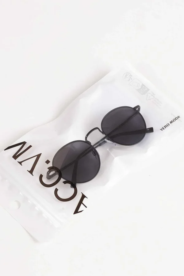 Round Frame Sunglasses In Black