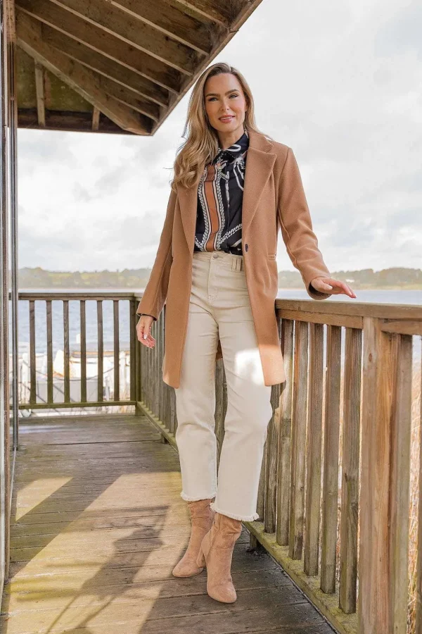 Seamless Hem Jeans In Cream