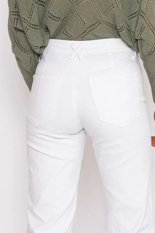 Seamless Hem Jeans In Ecru