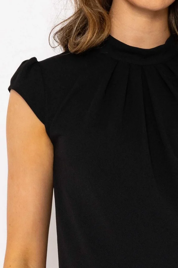 Short Cap Sleeve Top In Black