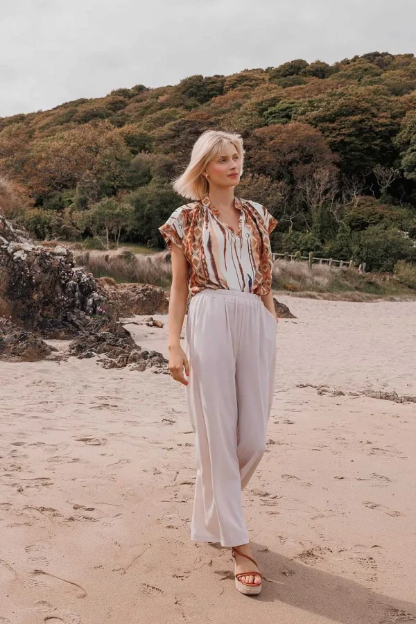 Short Sleeve Lola Top In Brown Print