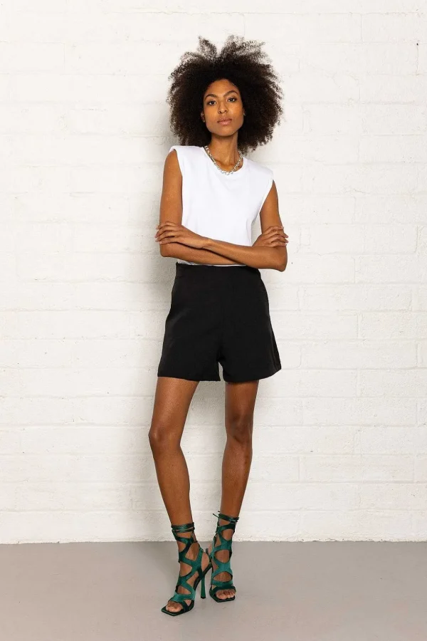 Sleeveless T-Shirt In White