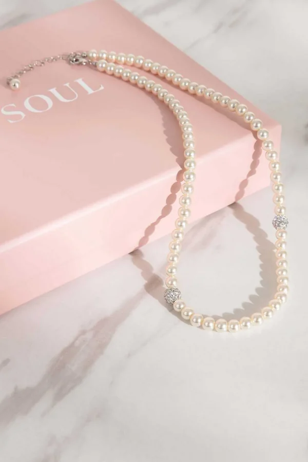 Sliver Tone Pearl Necklace