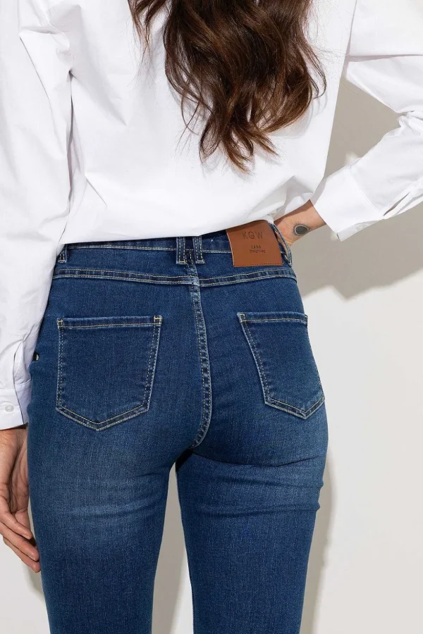 Straight Leg Jeans In Indigo