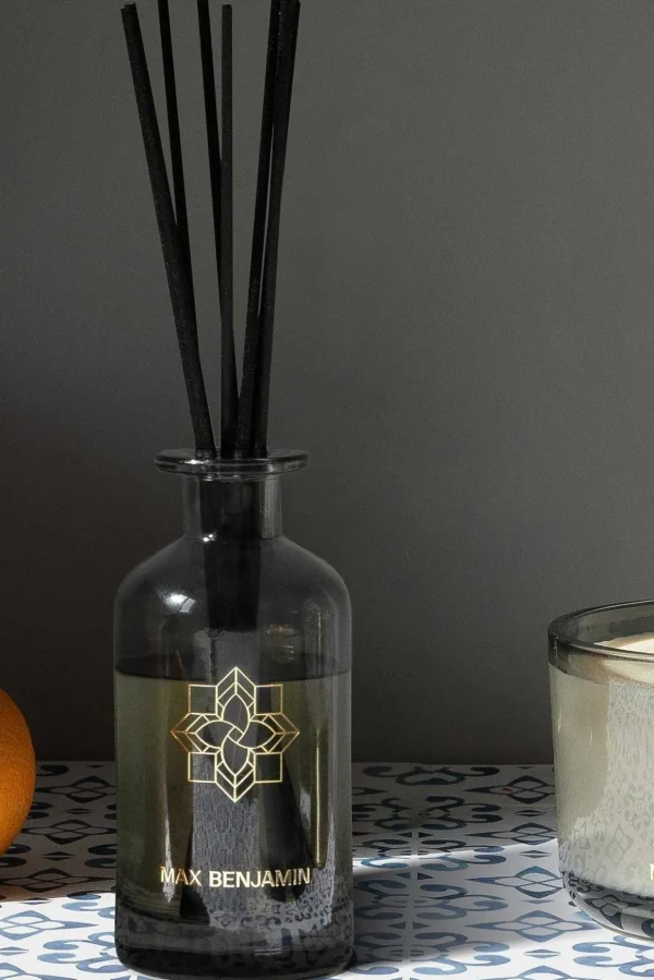 White Pomegranate Candle & Diffuser Gift Set