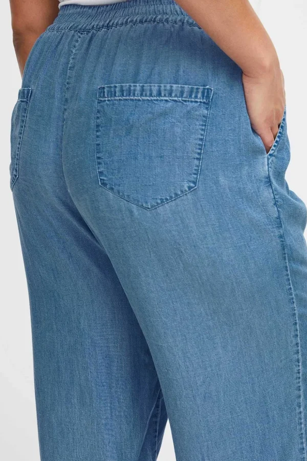 Wide Leg Jeans In Denim