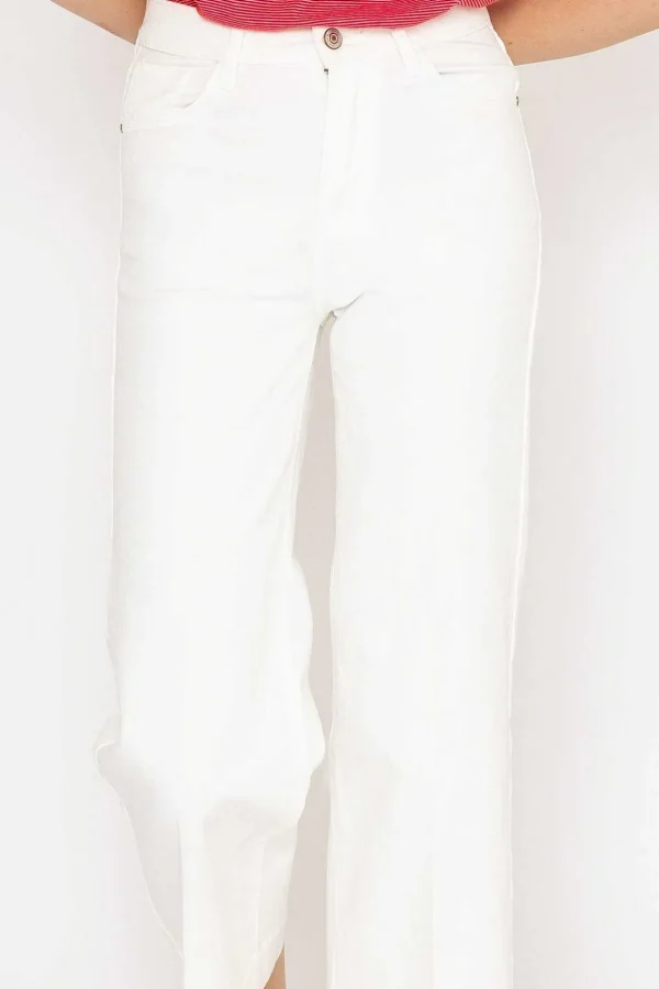 Windy Crop White Denim Jeans