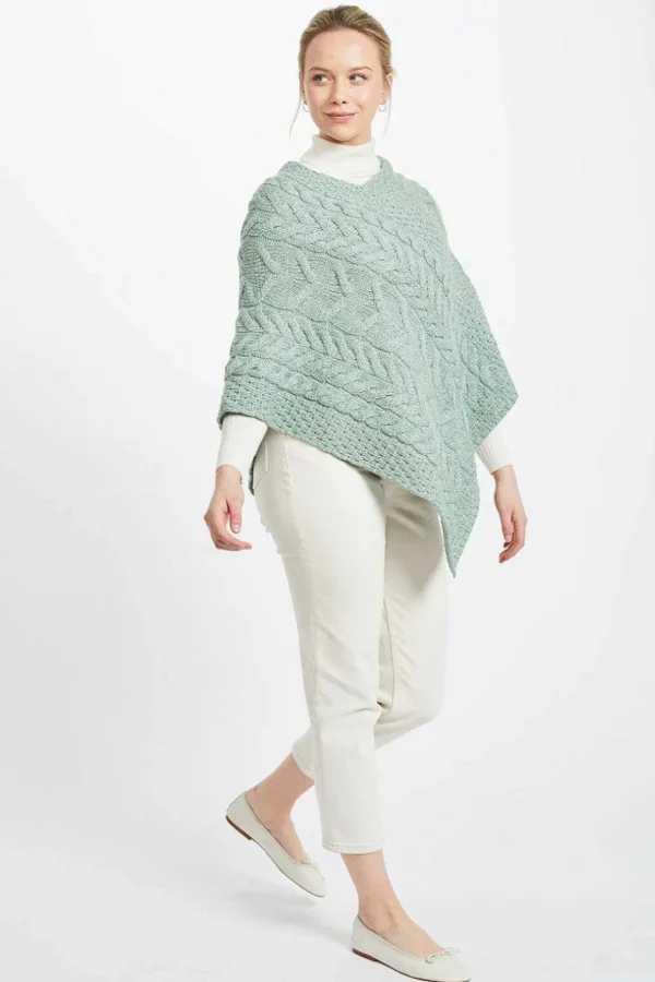 Women'S Super Soft Merino Wool Poncho In Mint