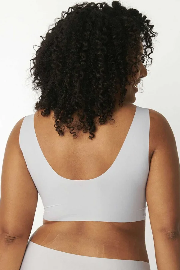 Zero Feel Top In White